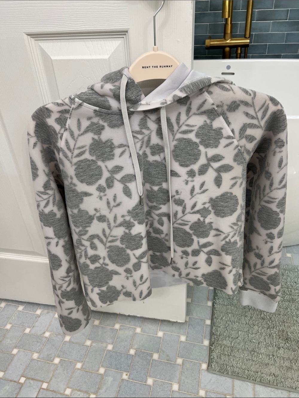 CALIA by Carrie Underwood White and Gray Floral Hooded Puffer